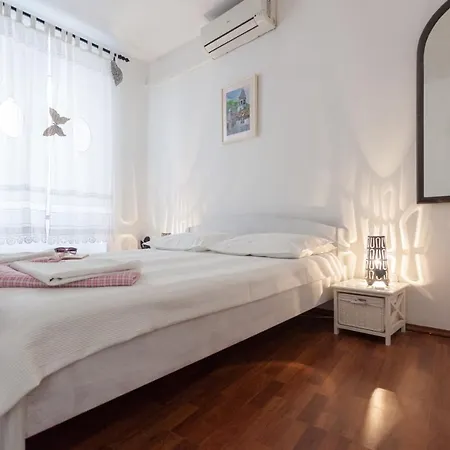 Do Want To Fully Enjoy Old Town *