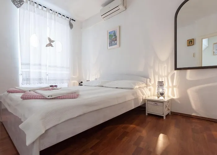 Do Want To Fully Enjoy Old Town *